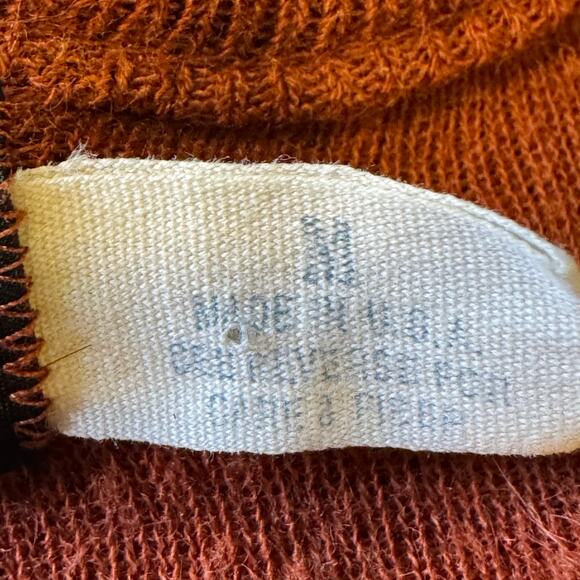 Vintage Botany Size Medium V-Neck Pullover 100% Acrylic Burnt Orange Sweater - Picture 6 of 7